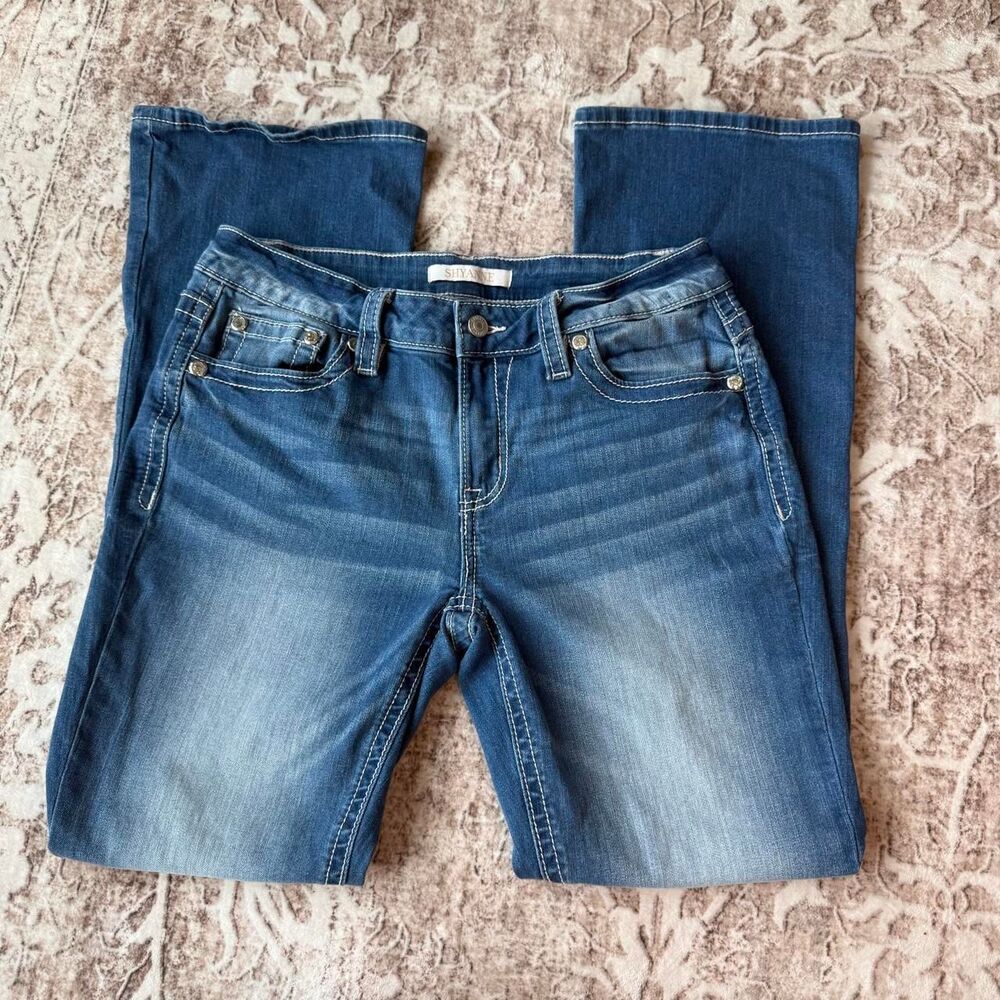 Shyanne Mid-Rise Bootcut Women's Jeans